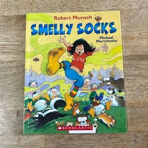 Smelly Socks by Robert Munsch